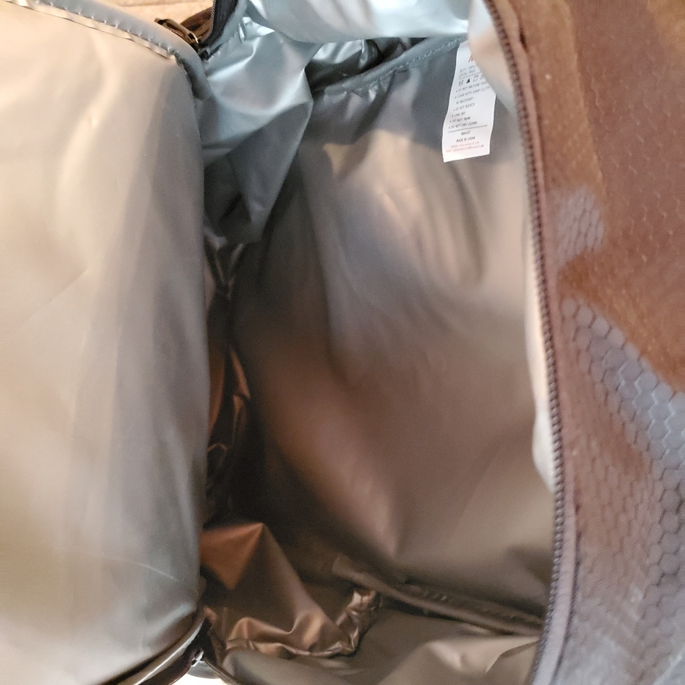Waterproof cooler backpack - Picture 5 of 8